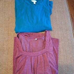 2 Women's Tops XL 1 Teal and 1 Plum Bundle 2 For $10